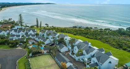 Quarterdeck 18 - Beachfront Apartment