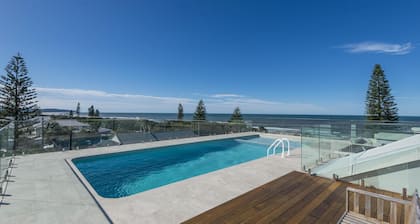 Wintersview 2 - Beach Frontage Apartment