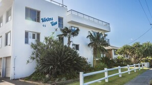 Unclassified image, 5 of 12, button