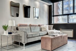 TV, Netflix, streaming services
