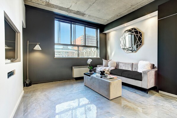 TV, Netflix, streaming services