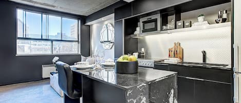 Fridge, microwave, oven, stovetop