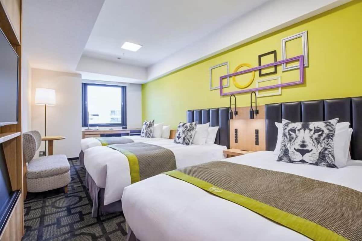 In-room safe, blackout curtains, soundproofing, iron/ironing board