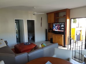 4 quartos, ferros/tábuas de passar roupa, Wi-Fi