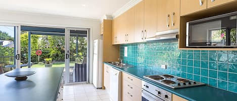 Microwave, oven, stovetop, dishwasher
