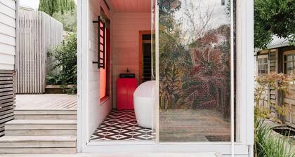 The Oxford ~ Hepburn Springs/Daylesford ~ Sleeps 24