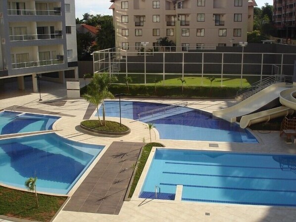 Indendørs pool, udendørs pool