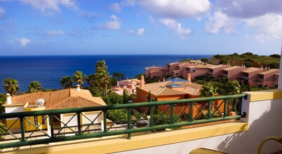 Stunning luxury villa, heated pool, a/c, panoramic sea views, WiFi, BBQ, gardens