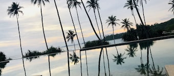 Belle maison, piscine magnifique - en entrant sur 365 jours de plage de surf à Sri La