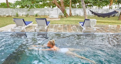 Wunderschönes Haus, wunderschöner Pool - Betreten Sie den 365 Tage langen Surfstrand von Sri La
