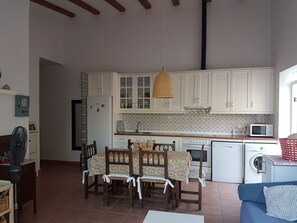 Interior - OCEANFRONT. THE KILL BEACH. TORREVIEJA. SPAIN<br><br>https: // maps. app goo gl / bRkDJ7xLb (La Mata)