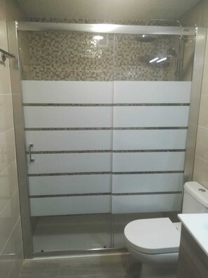 Shower, towels