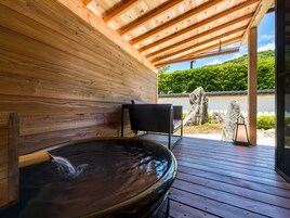 Traditional-Zimmer, Raucher (Japanese Style, Open-air Bath) | Daunenbettdecken, Minibar, Zimmersafe, individuell dekoriert