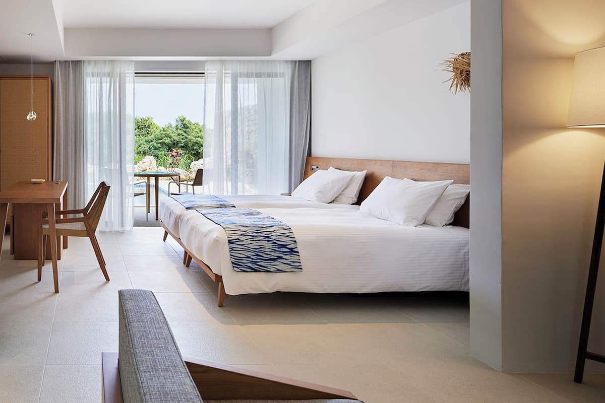 comfort villa, triple room | 1 bedroom, in-room safe, desk, blackout curtains