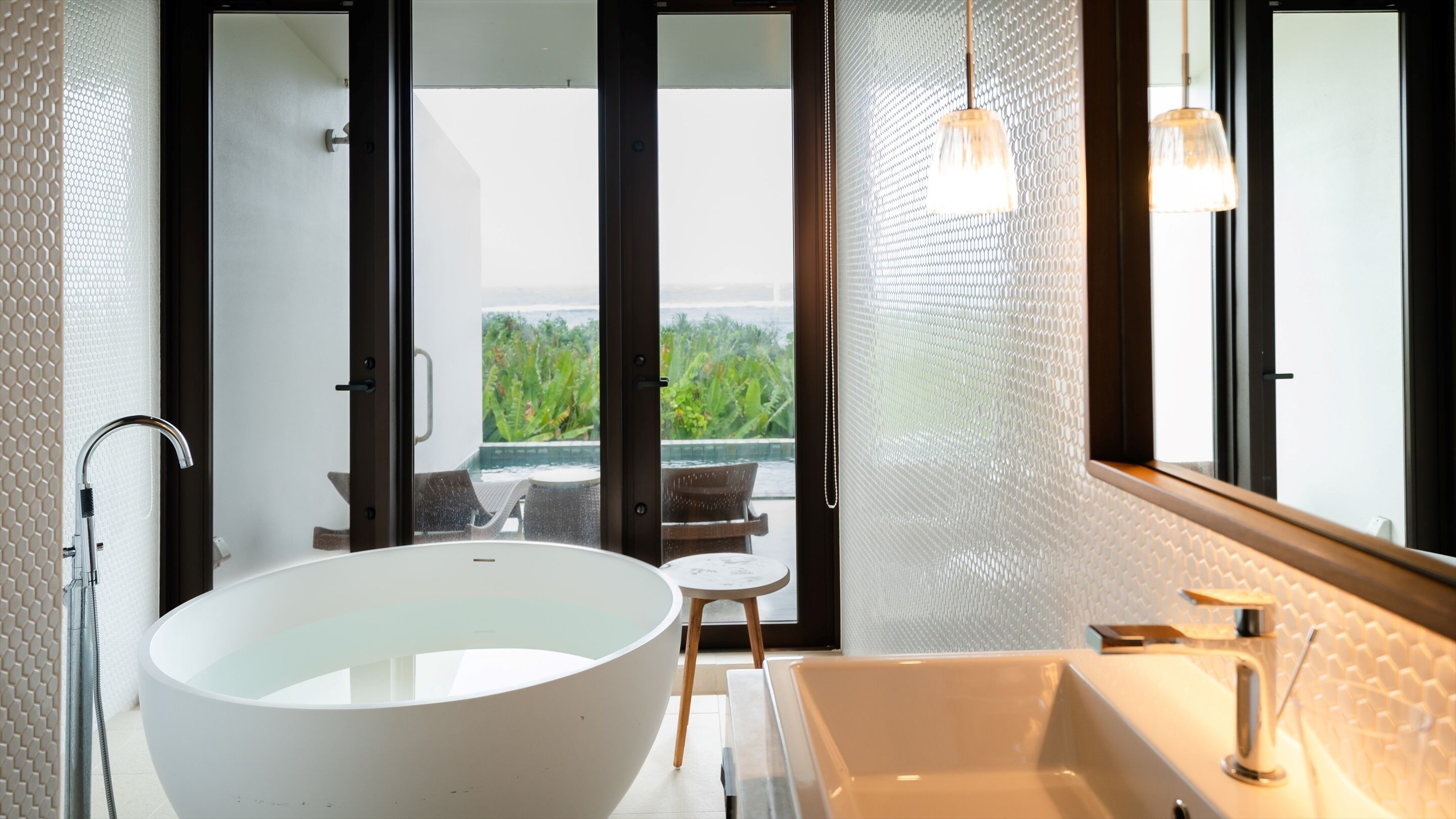 comfort cottage | bathroom | separate bathtub and shower, deep-soaking bathtub, free toiletries