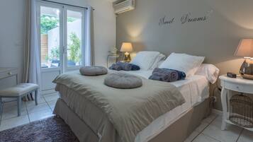6 chambres, fer et planche Ă  repasser, Wi-Fi gratuit, draps fournis