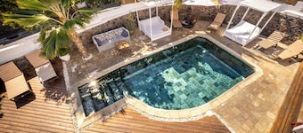 Badamier Blanc 5* family villa in st Gille heated pool