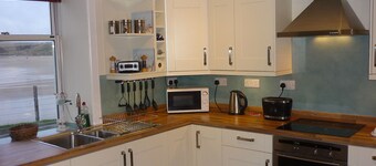 Sandend Cottage - in the picturesque 'get away from it all' fishing hamlet