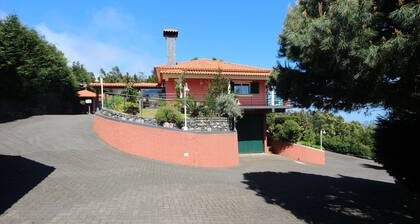 Quinta do Santo by LovelyStay