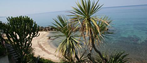 Beach nearby, sun-loungers