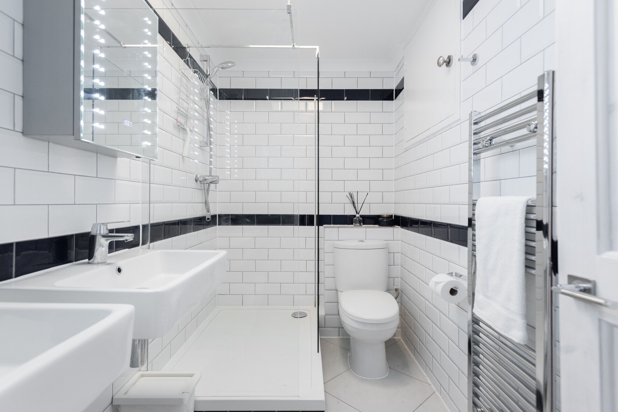 Bathtub, hair dryer
