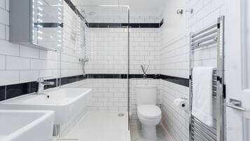Bathtub, hair dryer