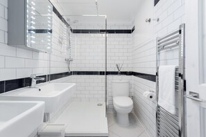 Bathtub, hair dryer