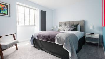 4 bedrooms, iron/ironing board, free WiFi