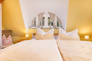4 Schlafzimmer, Schreibtisch, Bügeleisen/Bügelbrett, kostenloses WLAN