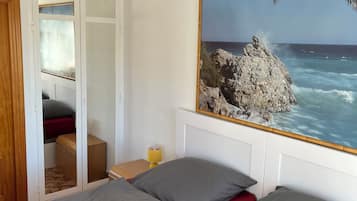 2 chambres, fer et planche Ă repasser, Wi-Fi gratuit, draps fournis