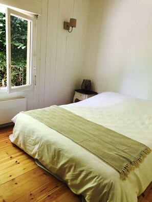 8 soverom, strykejern/-brett, reiseseng for barn og wi-fi (inkludert)