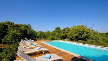 Piscine extérieure, piscine chauffée