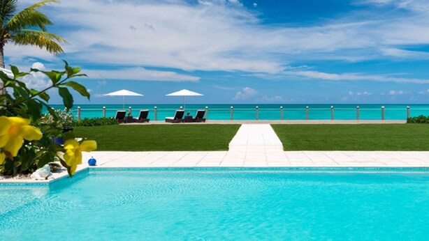 Outdoor pool - Villa Conch (Providenciales)