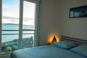 2 Schlafzimmer, Bügeleisen/Bügelbrett, kostenloses WLAN