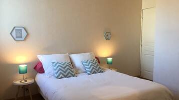 3 chambres, fer et planche Ă repasser, accĂšs Internet, draps fournis