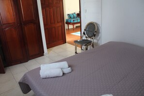 2 Schlafzimmer, Bügeleisen/Bügelbrett, Babybetten, kostenloses WLAN