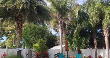 A Shore Thing! Special Rates! Private Heated Salt Pool, 4KTVs! Walk to Beach!