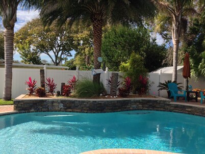 A Shore Thing! Special Rates!  Private Heated Salt Pool, 4KTVs! Walk to Beach!