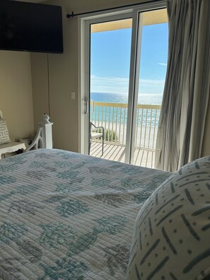 2 soverom, skrivebord, wi-fi (inkludert) og sengetøy