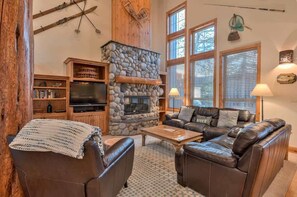 TV, fireplace, offices