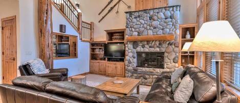 TV, fireplace, offices