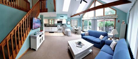 Smart TV, DVD player, books, stereo