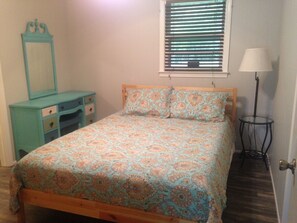 3 室のベッドルーム、アイロン / アイロン台、WiFi (無料)、ベッドシーツ