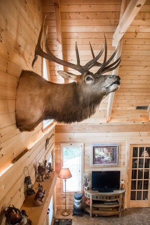 Interior - Two Master Suites, Great for 2 couples, Walking distance to Thunder Ridge Arena (Ridgedale)