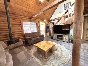 Smart TV, fireplace, DVD player, books