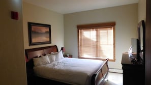 3 bedrooms, iron/ironing board, travel cot, free WiFi