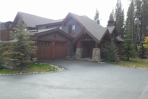 Private Entrance to this Luxury Townhouse with Private Two Car Garage
