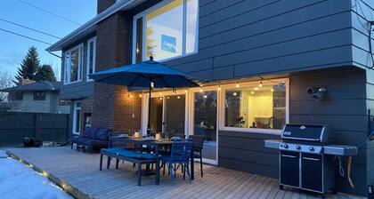 Large Home with park and mountain views