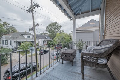 Block From Streetcar To City Park, Jazz Fest, and French Quarter