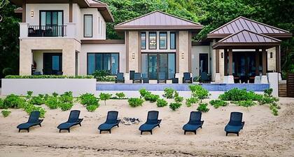 "Living Waters" LUXURY OCEANFRONT VILLA IN CAMP BAY